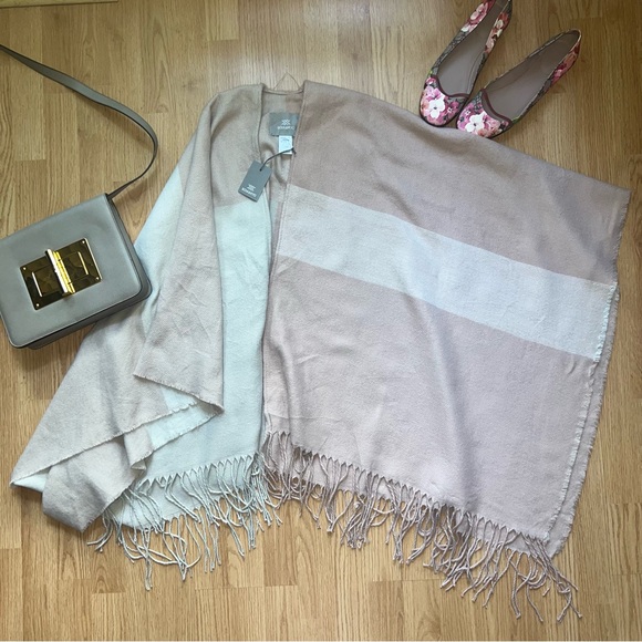 NWT Soia & Kyo light pink colourblock shawl/cape with fringe detail - Picture 6 of 11